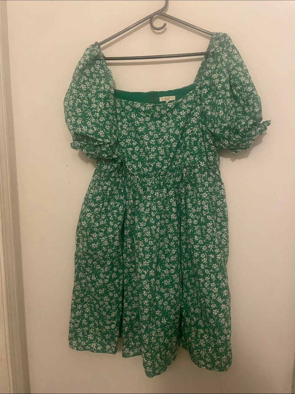 easel Green Floral Puff-Sleeve Dress